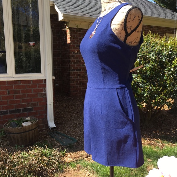 Blue romper w/ pockets - Picture 8 of 8